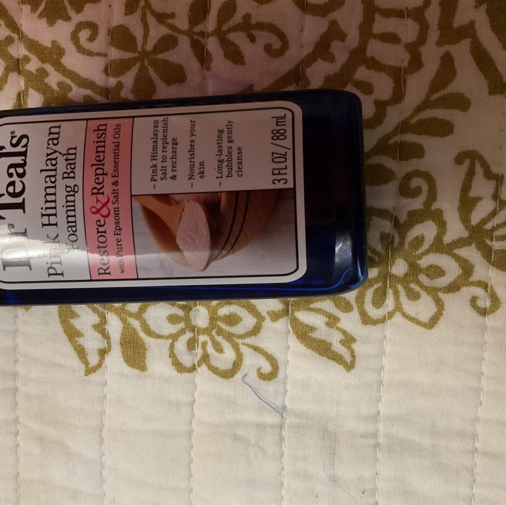 Dr Teal's Pink Himalayan Foaming Bath and other assorted hygiene items. - Picture 3 of 10